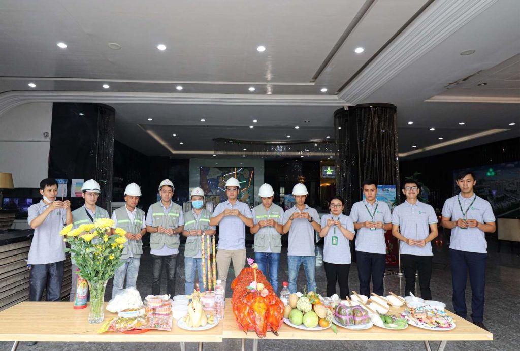 Bộ phận thiết kế và giám sát thi công của nội thất Full House thành tâm dâng hương Tổ nghiệp
