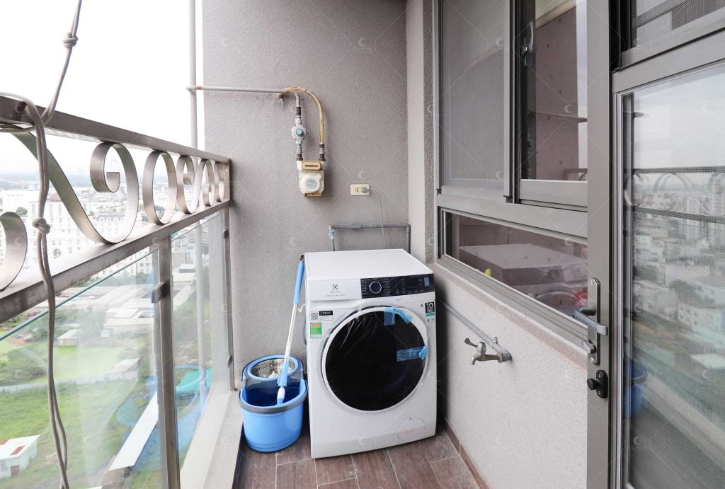 Khu vực lô gia căn hộ 2 phòng ngủ