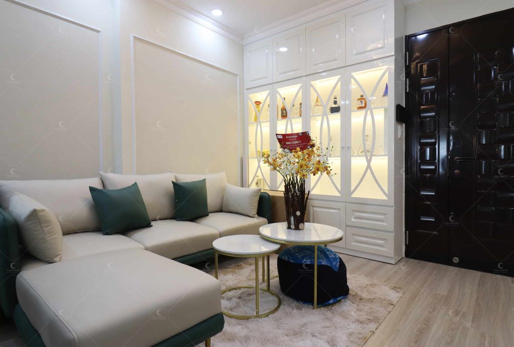 Phòng khách căn hộ 2 phòng ngủ phong cách Tân cổ điển